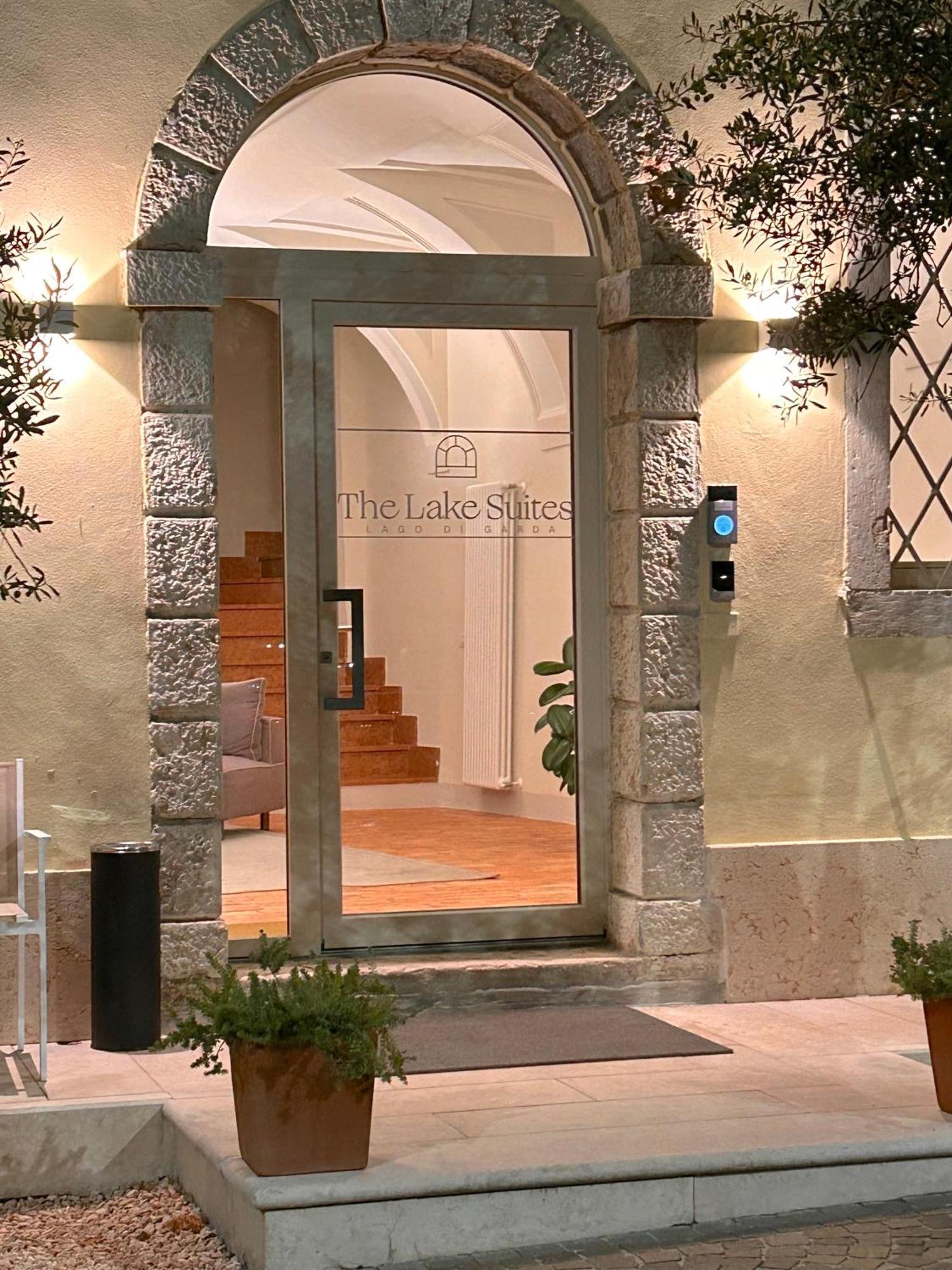 The Lake Suites Com - Luxury Stay In Lazise Eksteriør billede