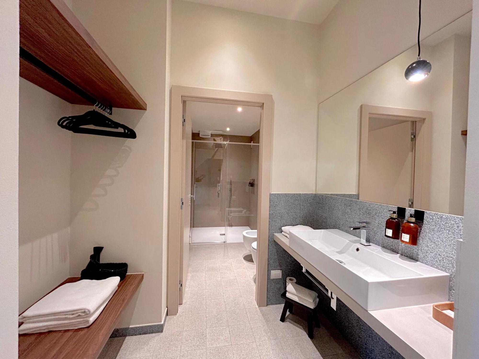 The Lake Suites Com - Luxury Stay In Lazise Eksteriør billede