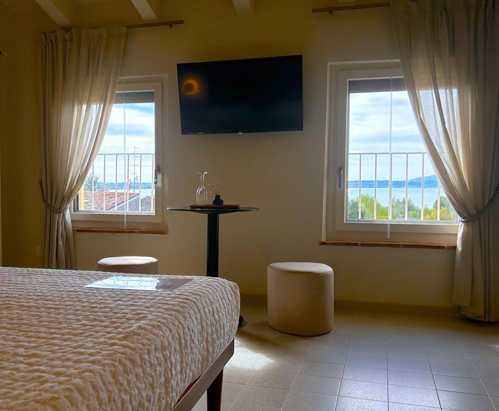 The Lake Suites Com - Luxury Stay In Lazise Eksteriør billede