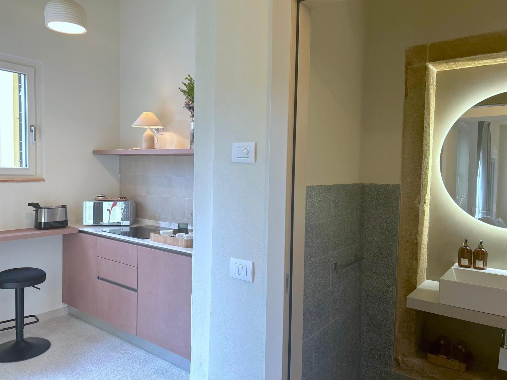 The Lake Suites Com - Luxury Stay In Lazise Eksteriør billede