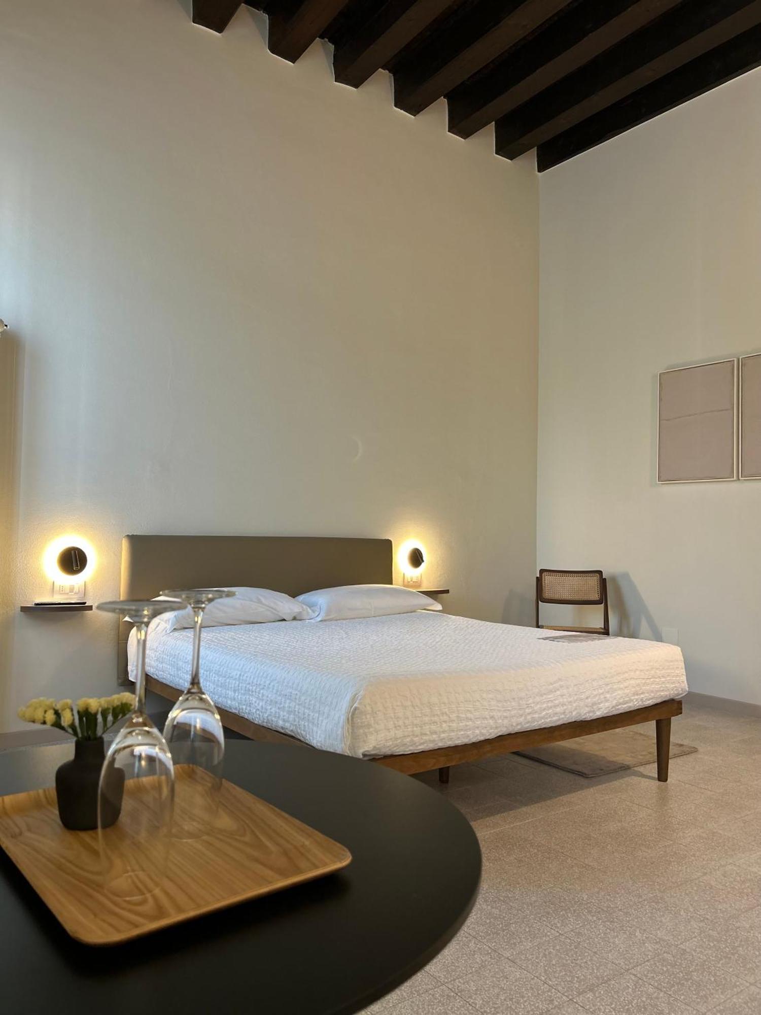 The Lake Suites Com - Luxury Stay In Lazise Eksteriør billede