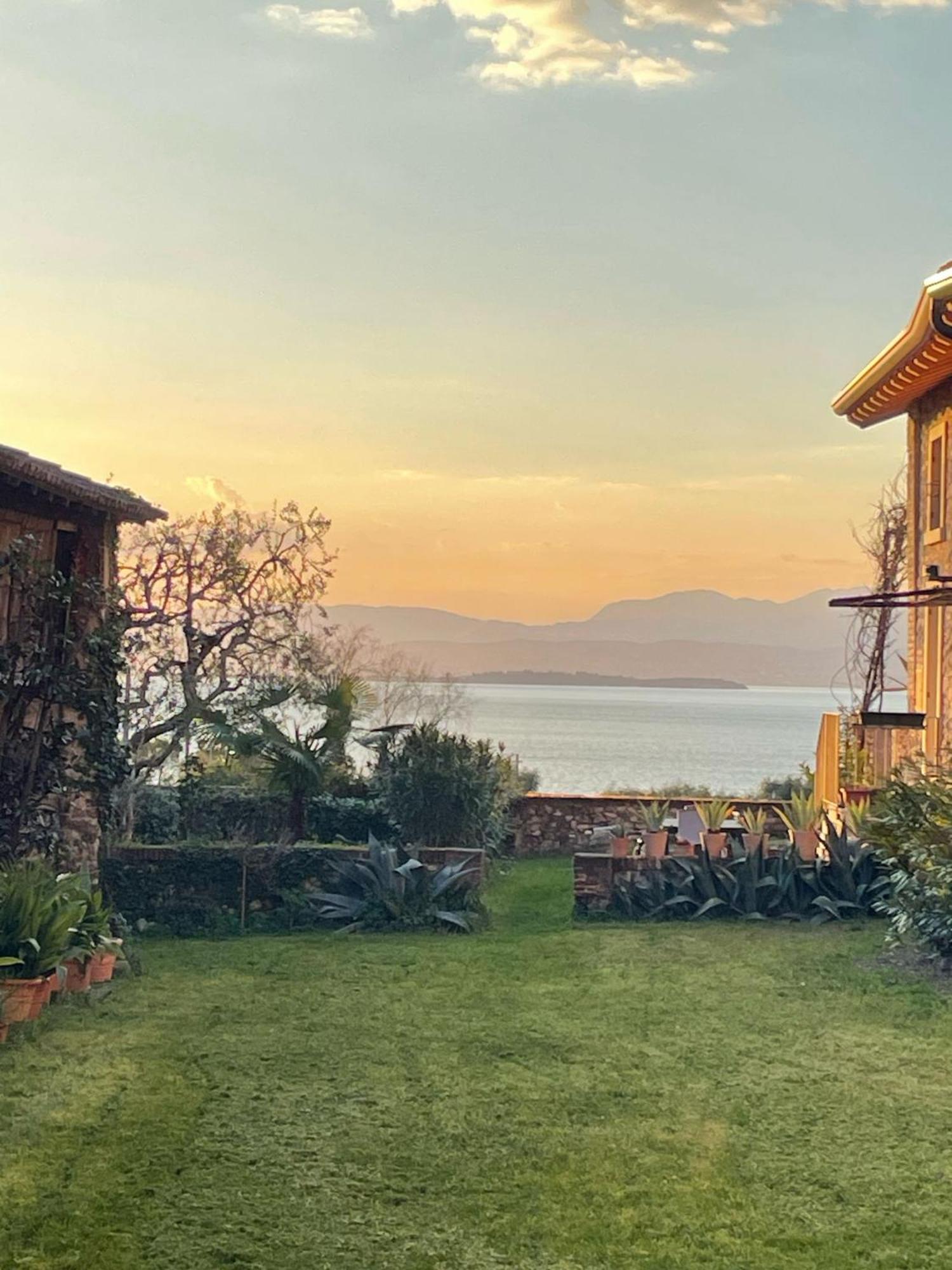 The Lake Suites Com - Luxury Stay In Lazise Eksteriør billede