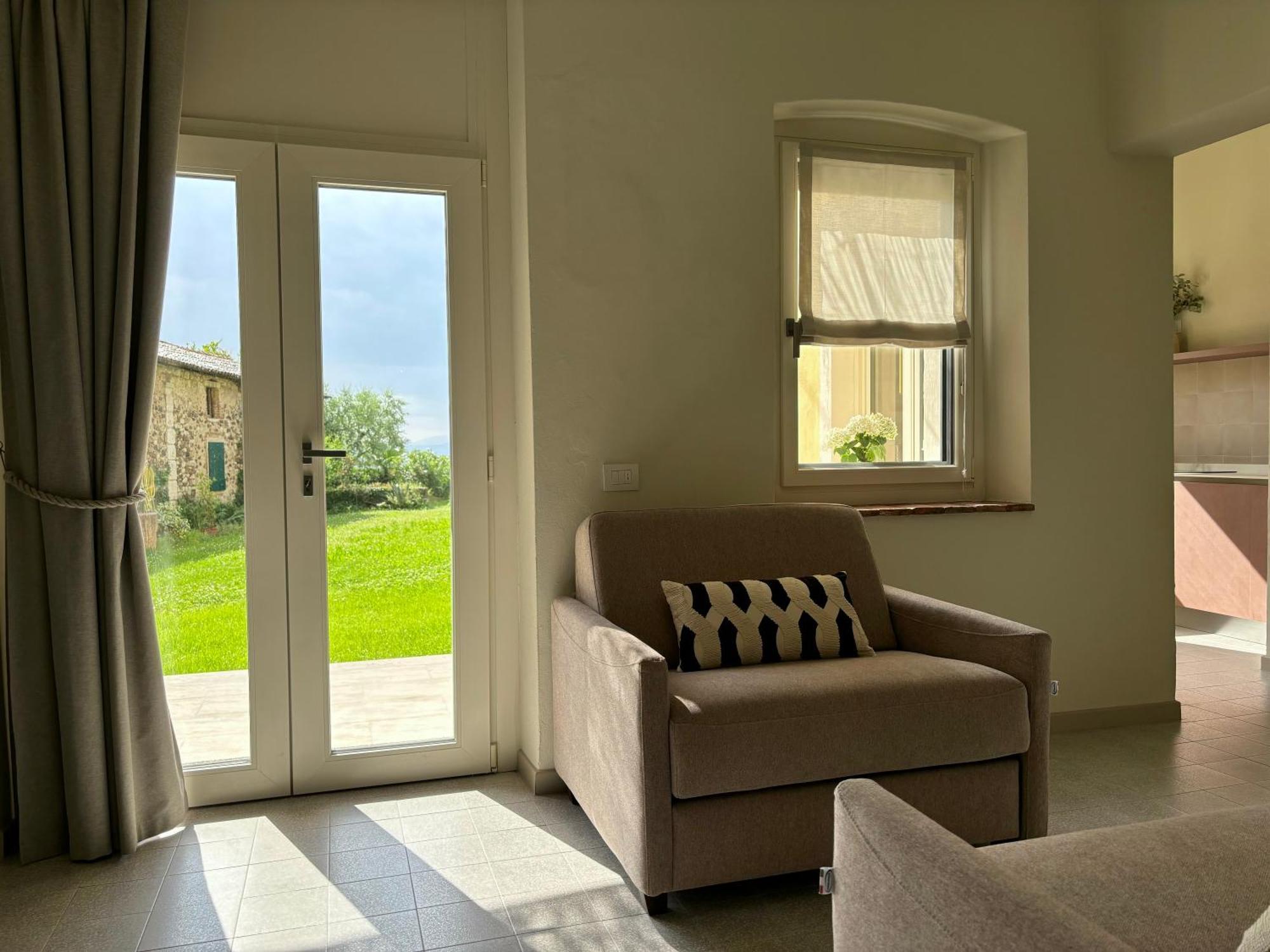 The Lake Suites Com - Luxury Stay In Lazise Eksteriør billede